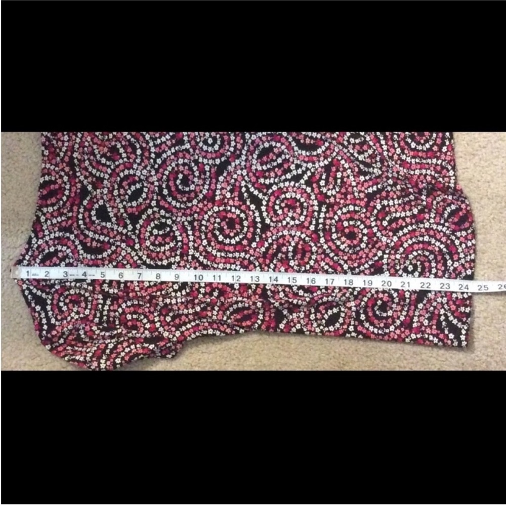 EAST 5th Short Sleeve VIBRANT And Stylish Floral Swirl PATTERN Top Size Medium - Picture 7 of 10